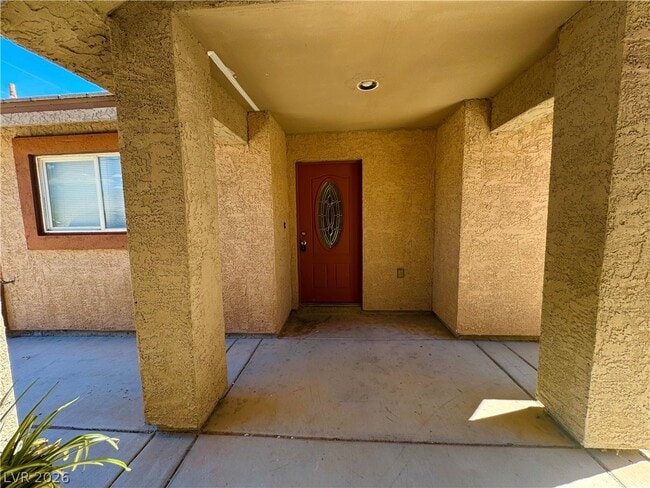 Photo - 1071 S Potro Ave