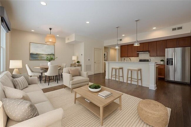 Photo - 925 Garrett St Unidad 215