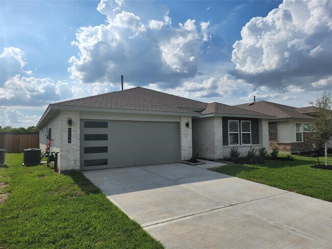 Photo - 7738 Robert Ln