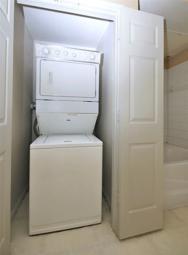Building Photo - 1330 Old Spanish Trl Unit 7205