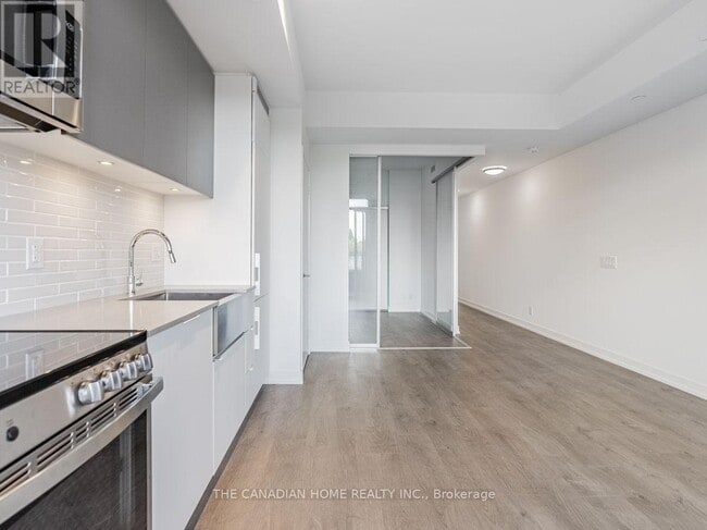 Photo - 270 Dufferin St Unit 321