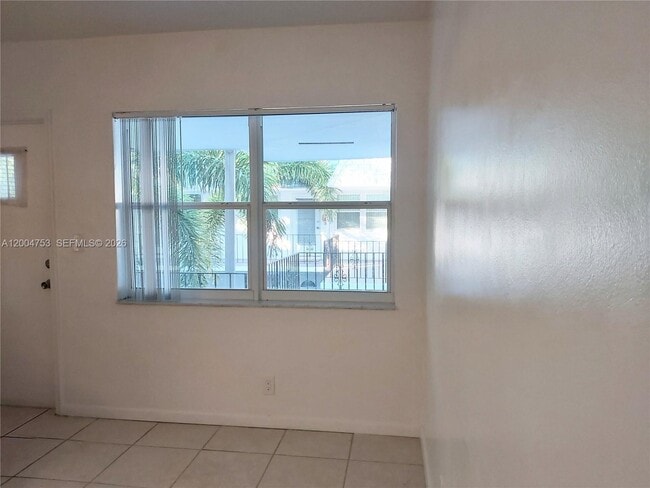 Photo - 1300 N 17th Ave Unit 202