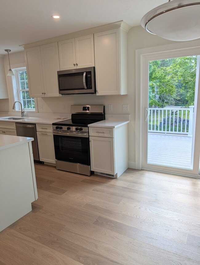 92 Forest St