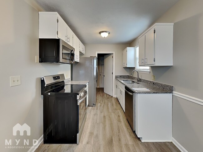 Photo - 305 Burlwood Ct