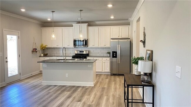 Photo - 4570 Silver Oak Dr SW