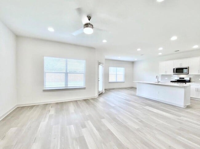 Photo - 1005 Winnsboro Lp