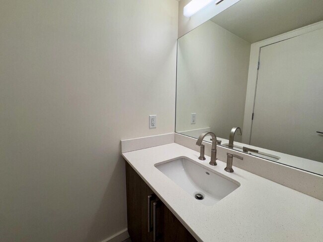 1495 Vrain St Unit 215