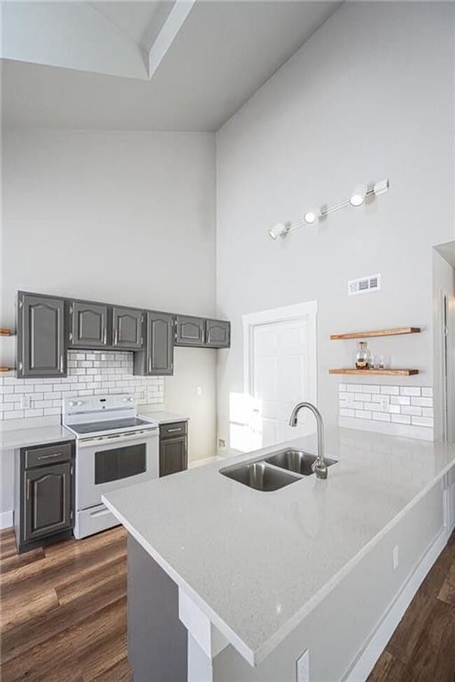 Photo - 2407 W Ash St