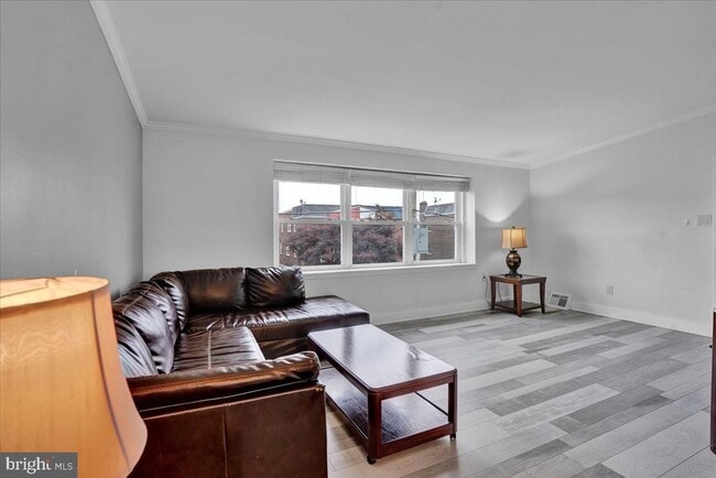 Photo - 1952 Goodnaw St