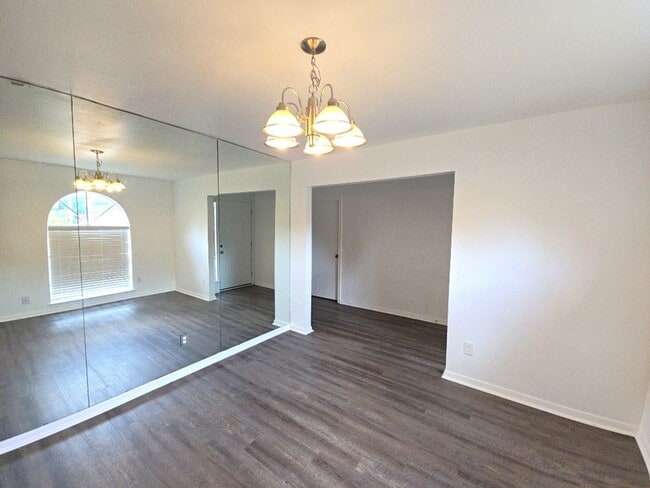 Photo - 3810 R V Mayfield Dr