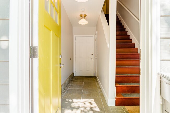 Photo - 2565 NW Thurman St Unit 2565