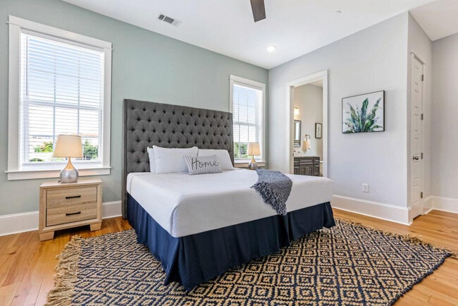 Photo - 1220 Carondelet St Unit ID1267165P