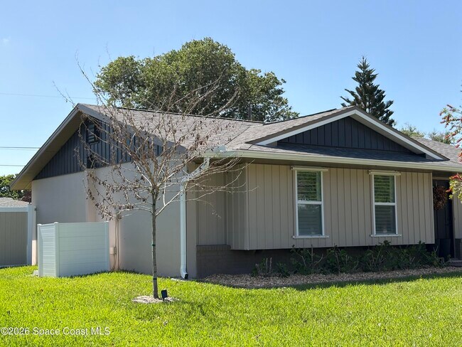 Photo - 730 Cobblestone Ln NE