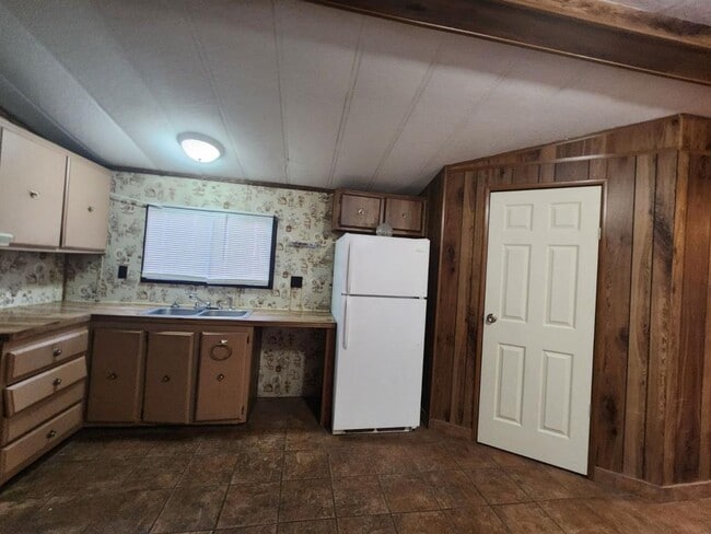 Photo - 8405 N U.s. 287