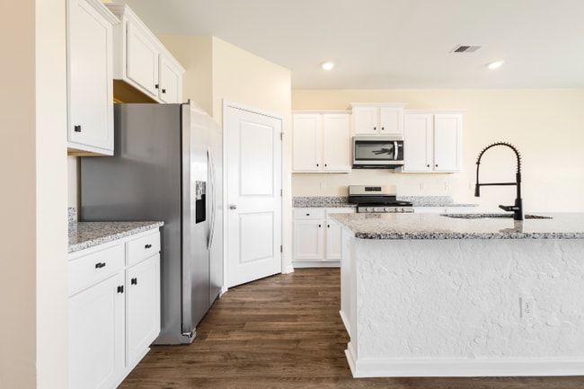 Photo - 1715 Perthshire Lp