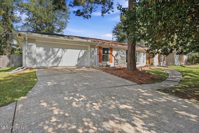 Photo - 144 Rollingwood Dr