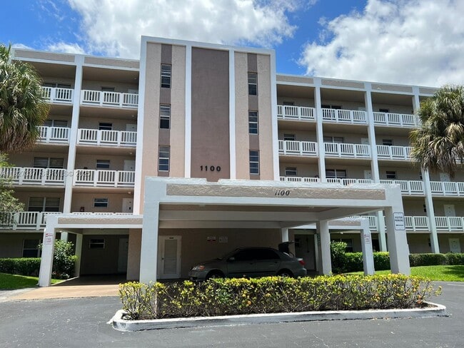 Building Photo - 1100 NW 87th Ave Unit 304