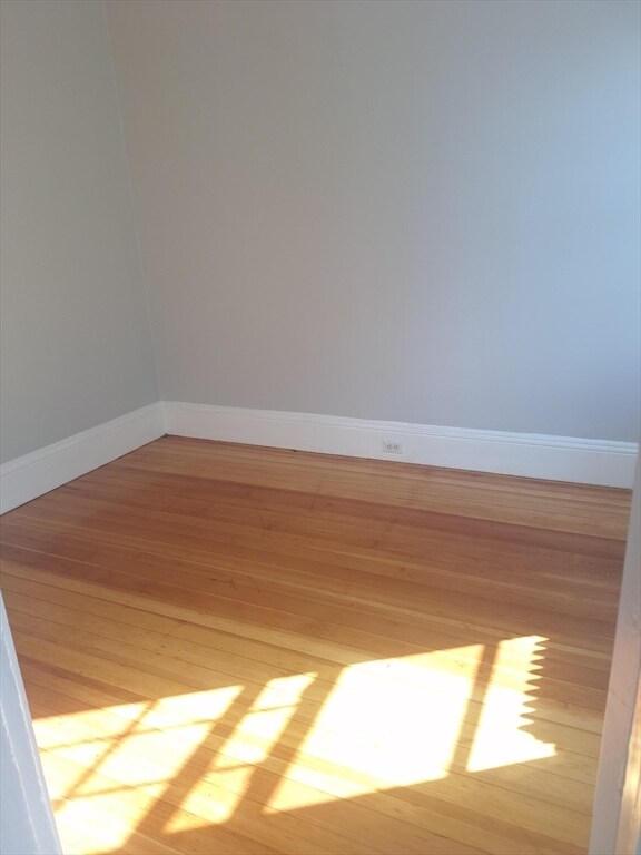 Photo - 49 Byron St Unit 2
