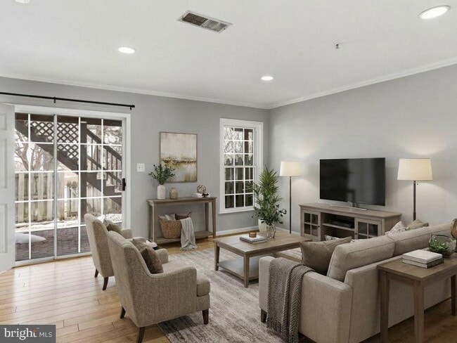 Photo - 5702 Goldfinch Ct