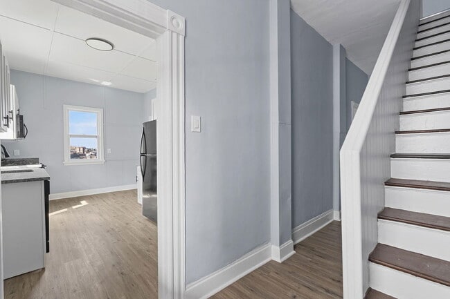 Photo - 2721 Cobden St