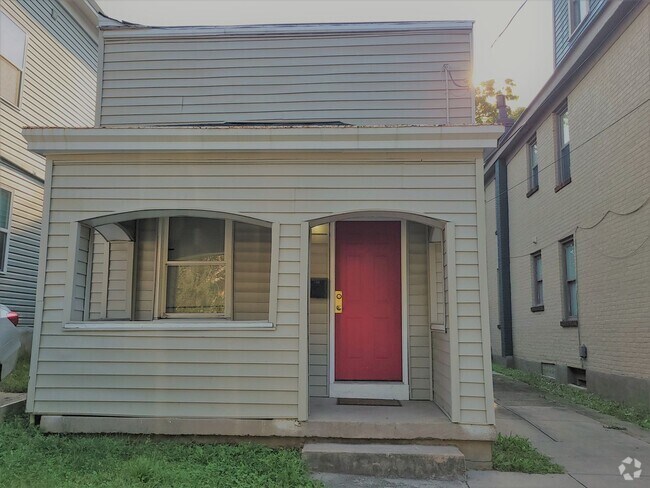 Building Photo - 2 Bedroom home in Price Hill