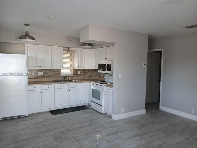 Photo - 3031 NE 21st Terrace Unit 5