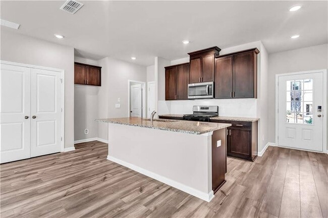 Photo - 1575 Villageside Ct