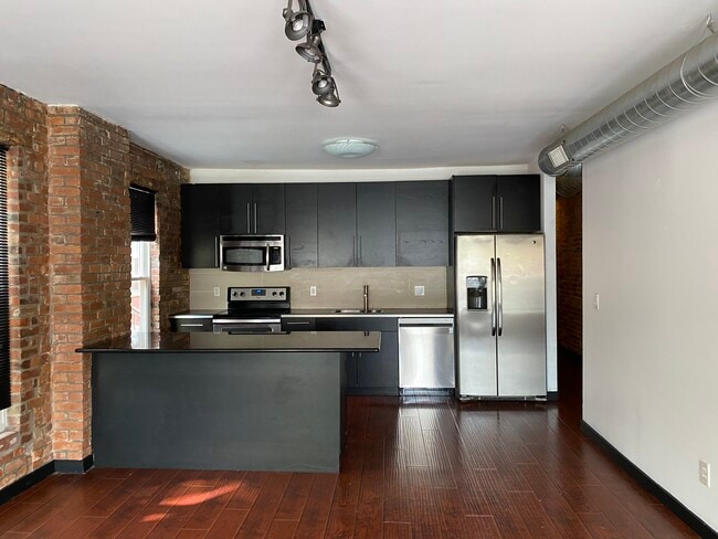 Photo - 874 Oak St Unit A
