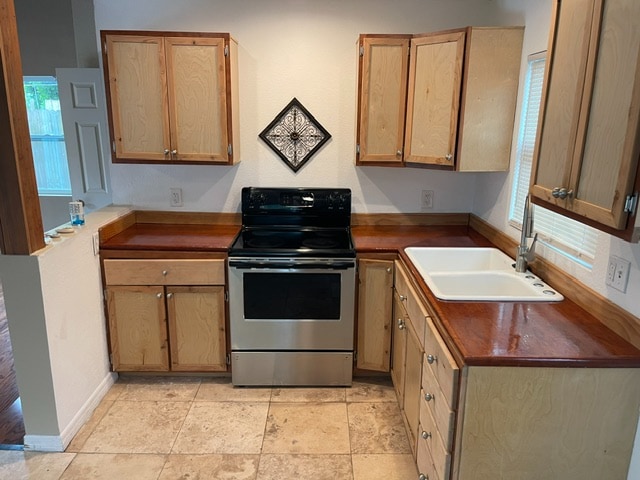 Photo - 2132 Roselawn St