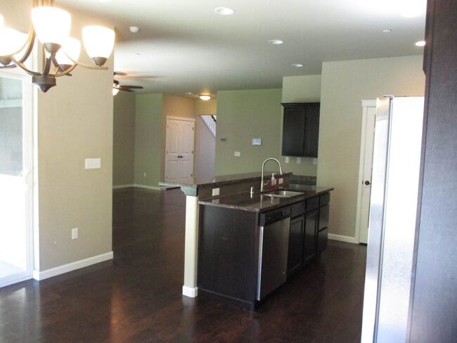 Photo - Lovely 4 bedroom 3 bath home in South Kitsap