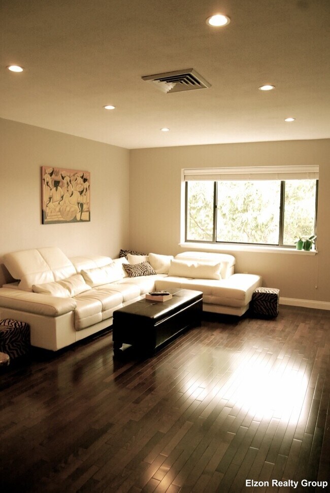 Photo - 276 Chestnut Hill Ave Unit 26