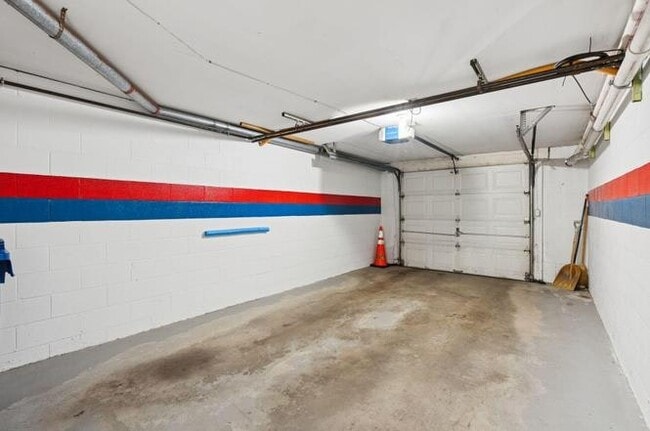 Building Photo - 209 Vaughan St Unit 209