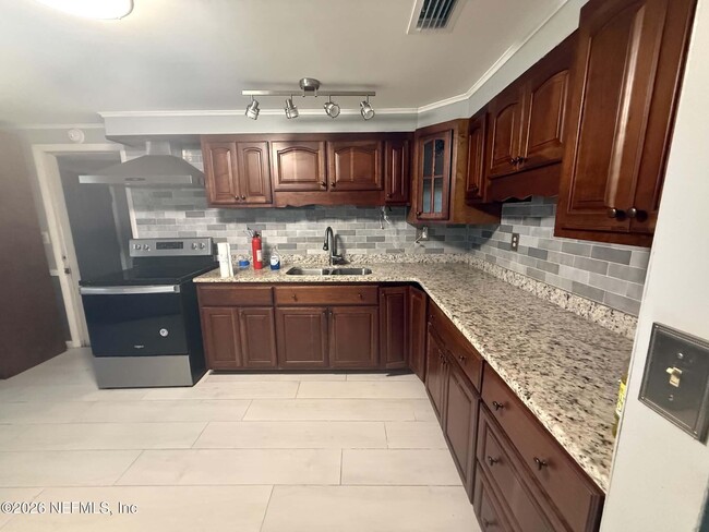 Photo - 203 SW 51st Ave
