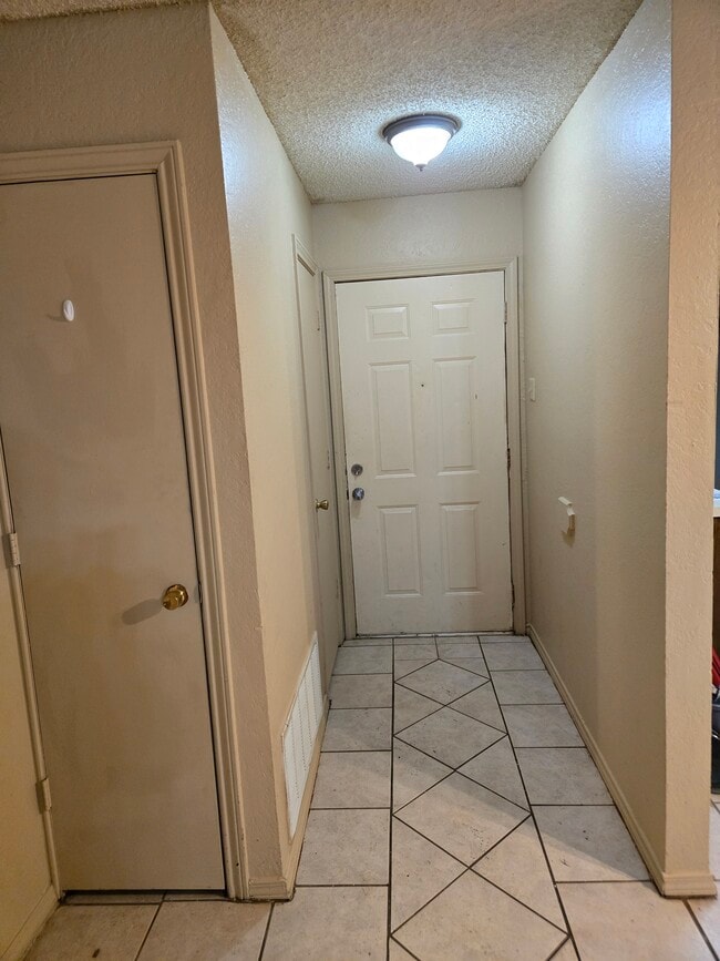 Photo - 313 Bryant Ln