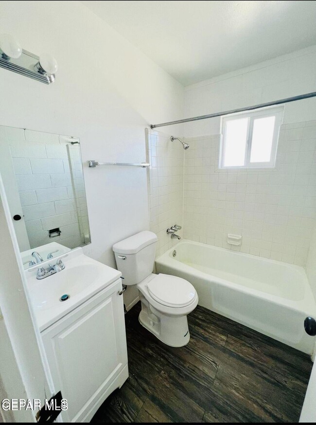 Photo - 3422 Keltner Ave Unit 8