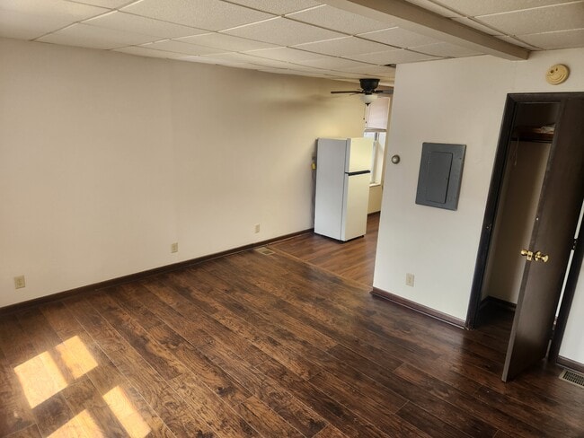Photo - 1942 Summit St Unit F