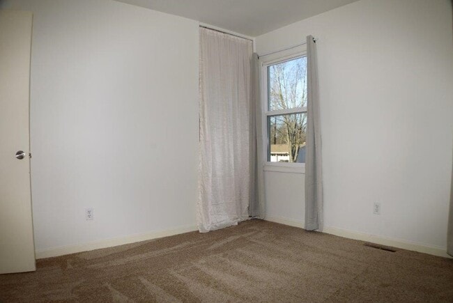 Photo - 2420 Deerwood Dr