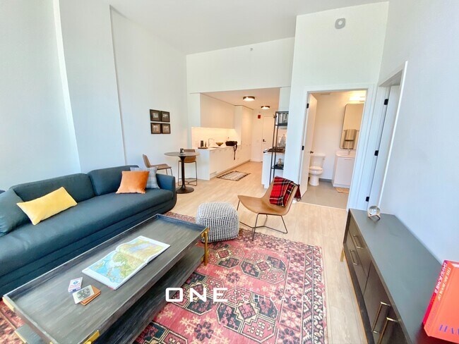 Photo - 850 W Madison St