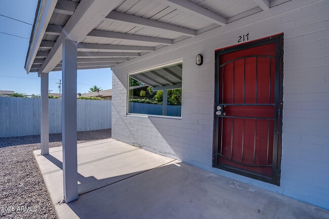 Building Photo - 215 S Doran Unit 217 Rental