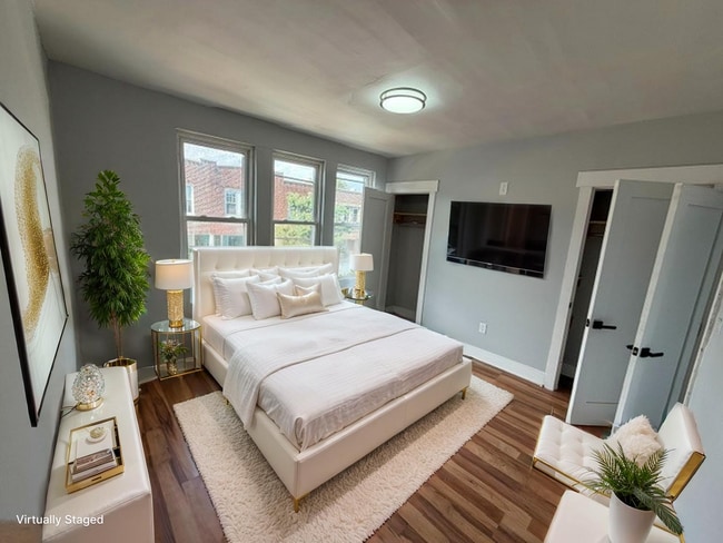 Photo - 182 W Raymond St