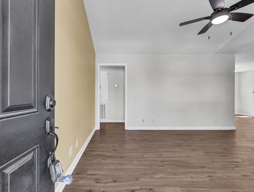 1925 Timberline Cir