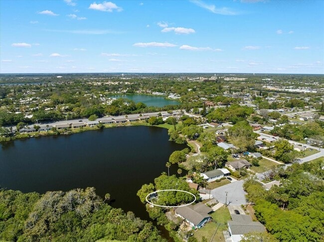 Photo - 5027 31st St W