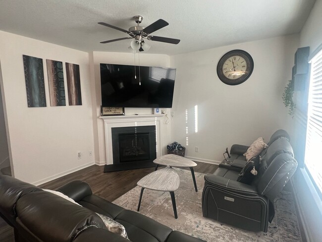 Photo - 8642 Leeanna Brooke Ln