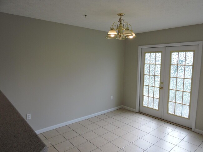 Photo - 207 Swaying Pine Ct
