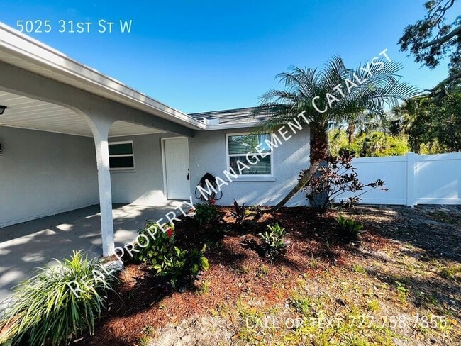 Photo - 5025 31st St W Casa