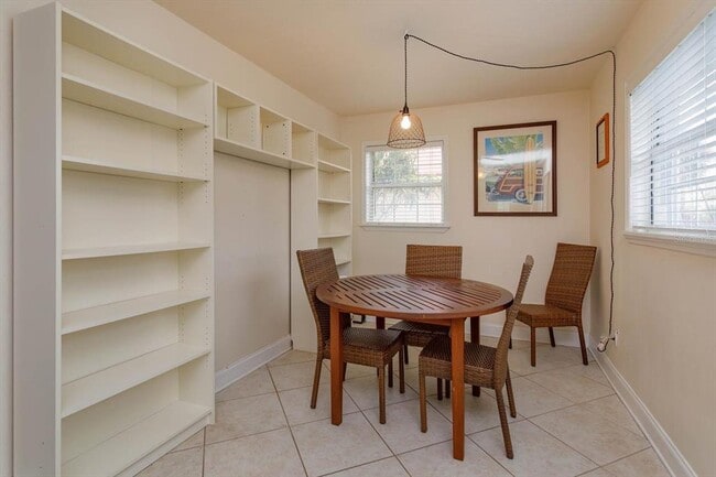 Photo - 830 E 25th Ave