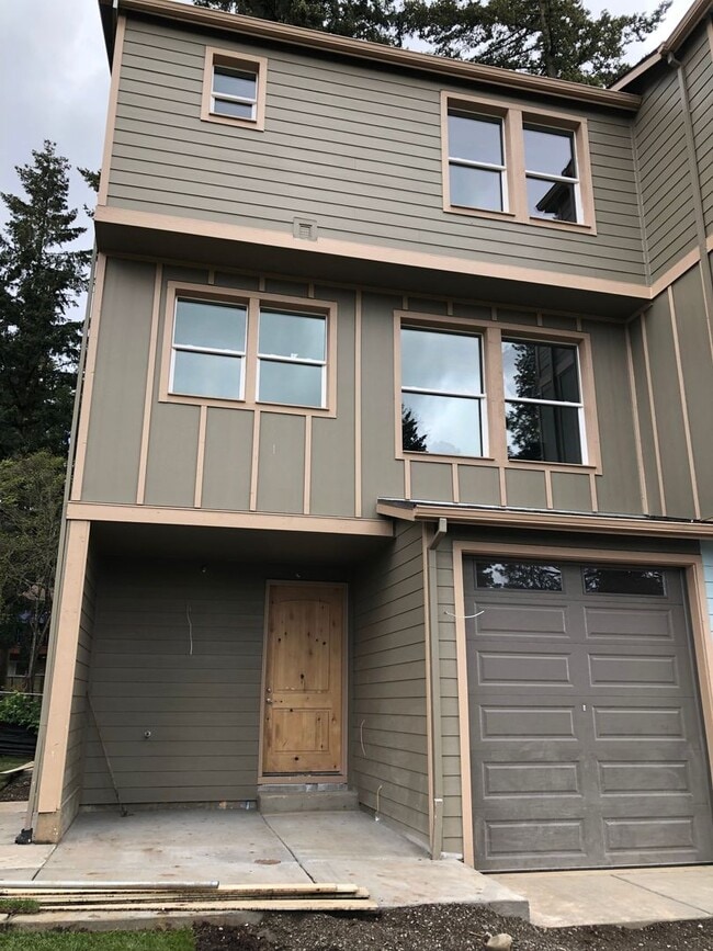 Building Photo - 173 NE 162nd Ave