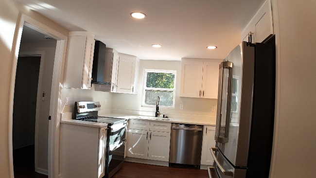 Photo - 136 Moore St