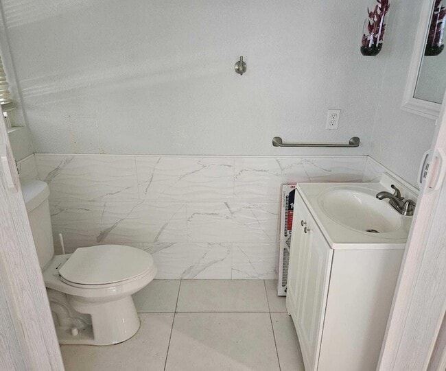 Photo - 1943 Kirk Rd