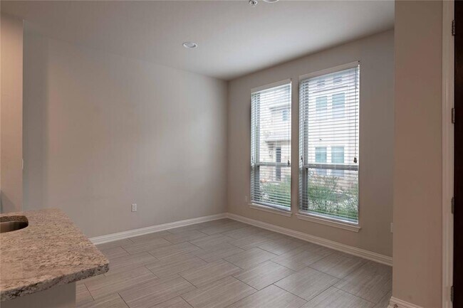 Photo - 13800 Lyndhurst St Unit 281